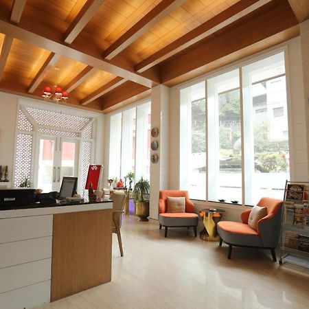 Milestone Inn & Spa 穆索里 外观 照片