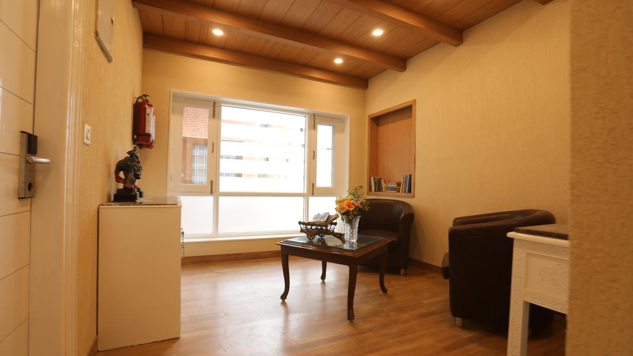 Milestone Inn & Spa 穆索里 外观 照片