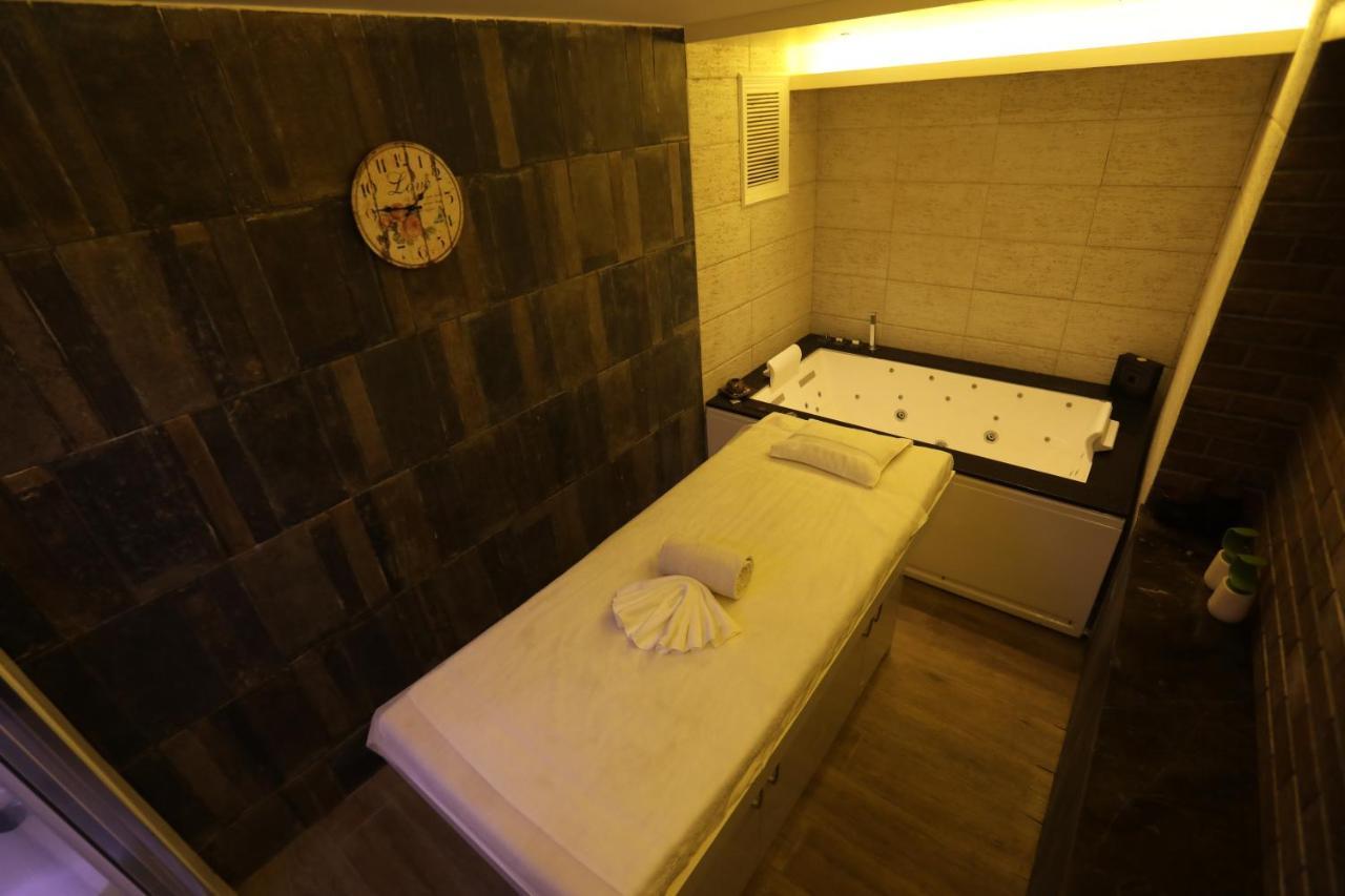 Milestone Inn & Spa 穆索里 外观 照片