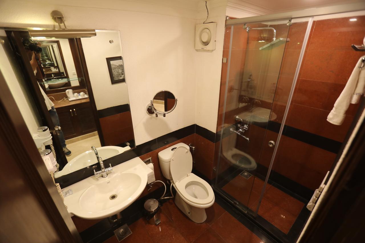 Milestone Inn & Spa 穆索里 外观 照片